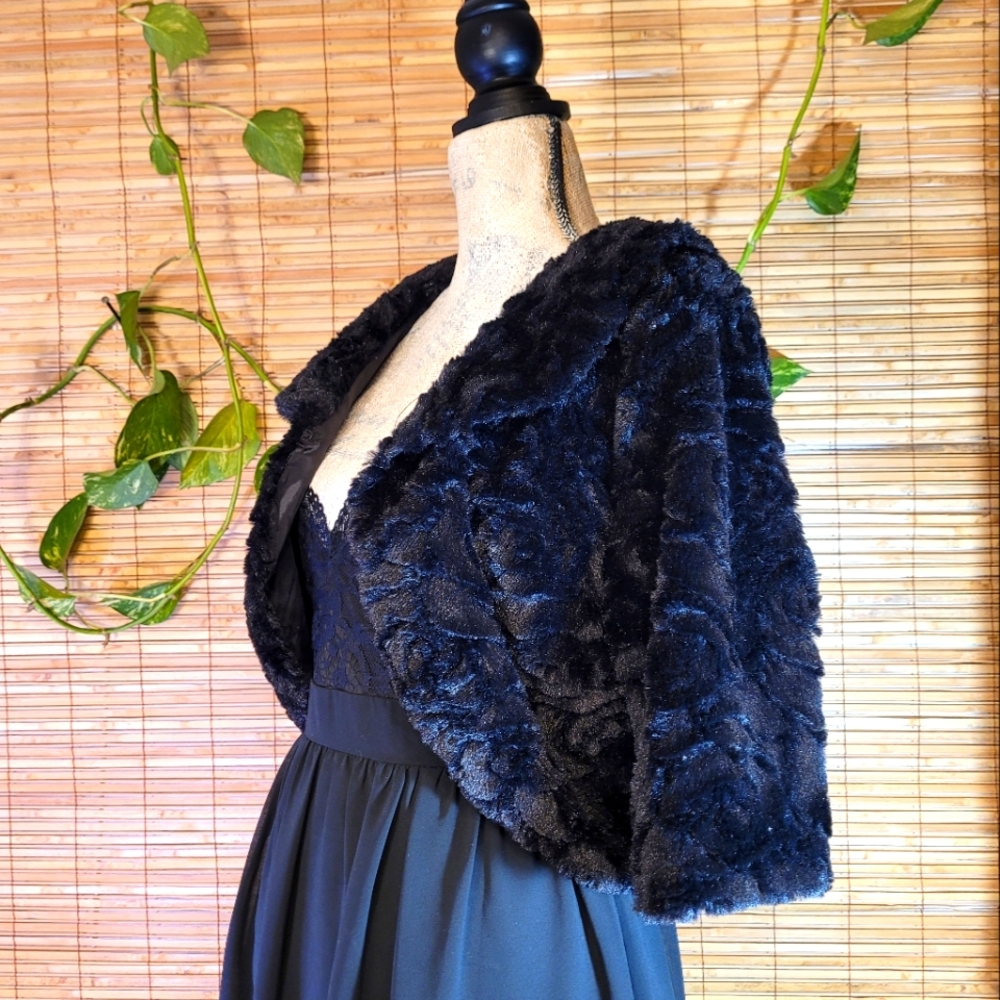Cropped Sleeve Black Bolero Teddy Jacket